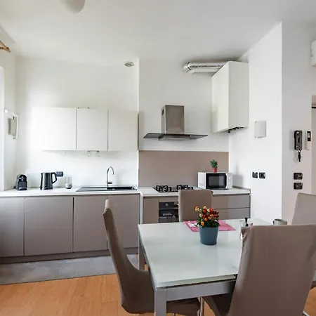 Apartment Modern Near Centre!
